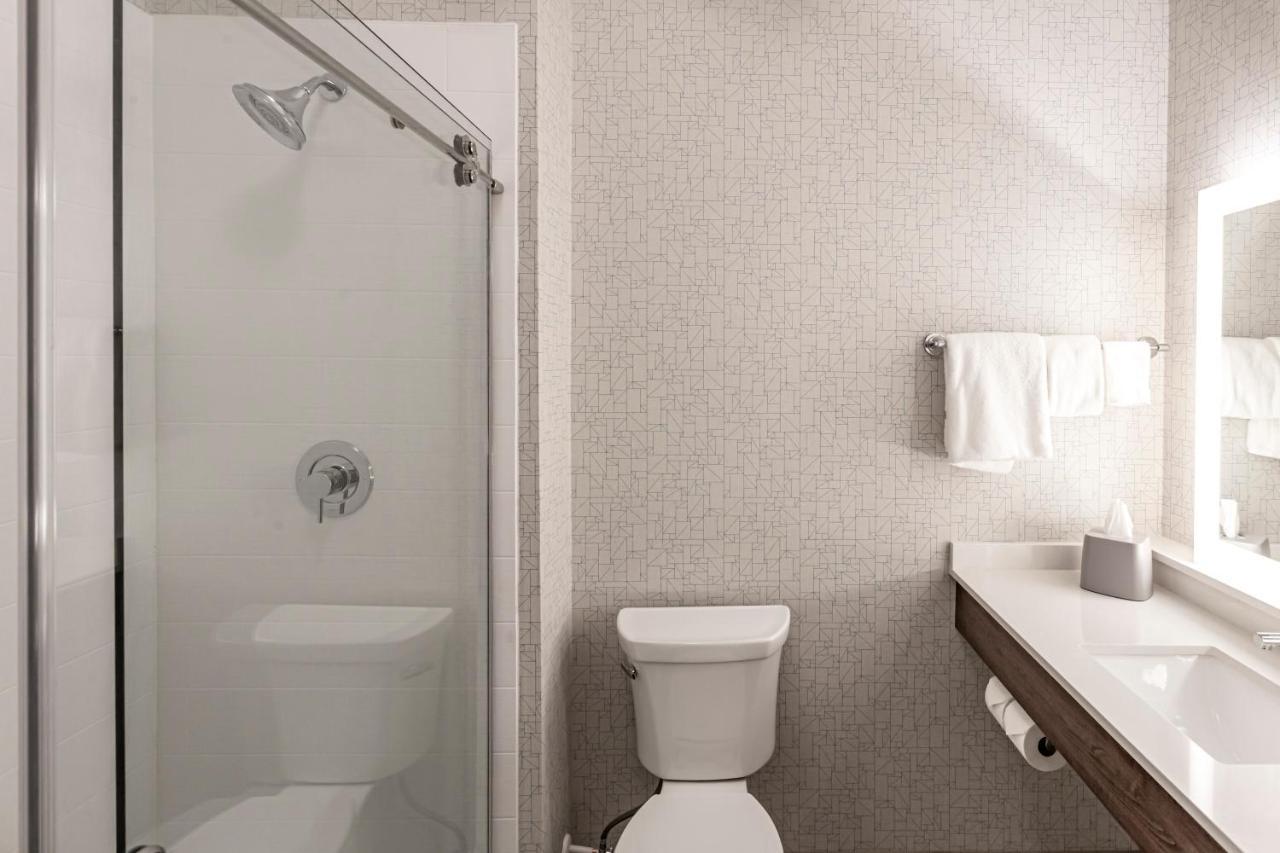 Holiday Inn Express & Suites - Columbus - Worthington By Ihg Kültér fotó