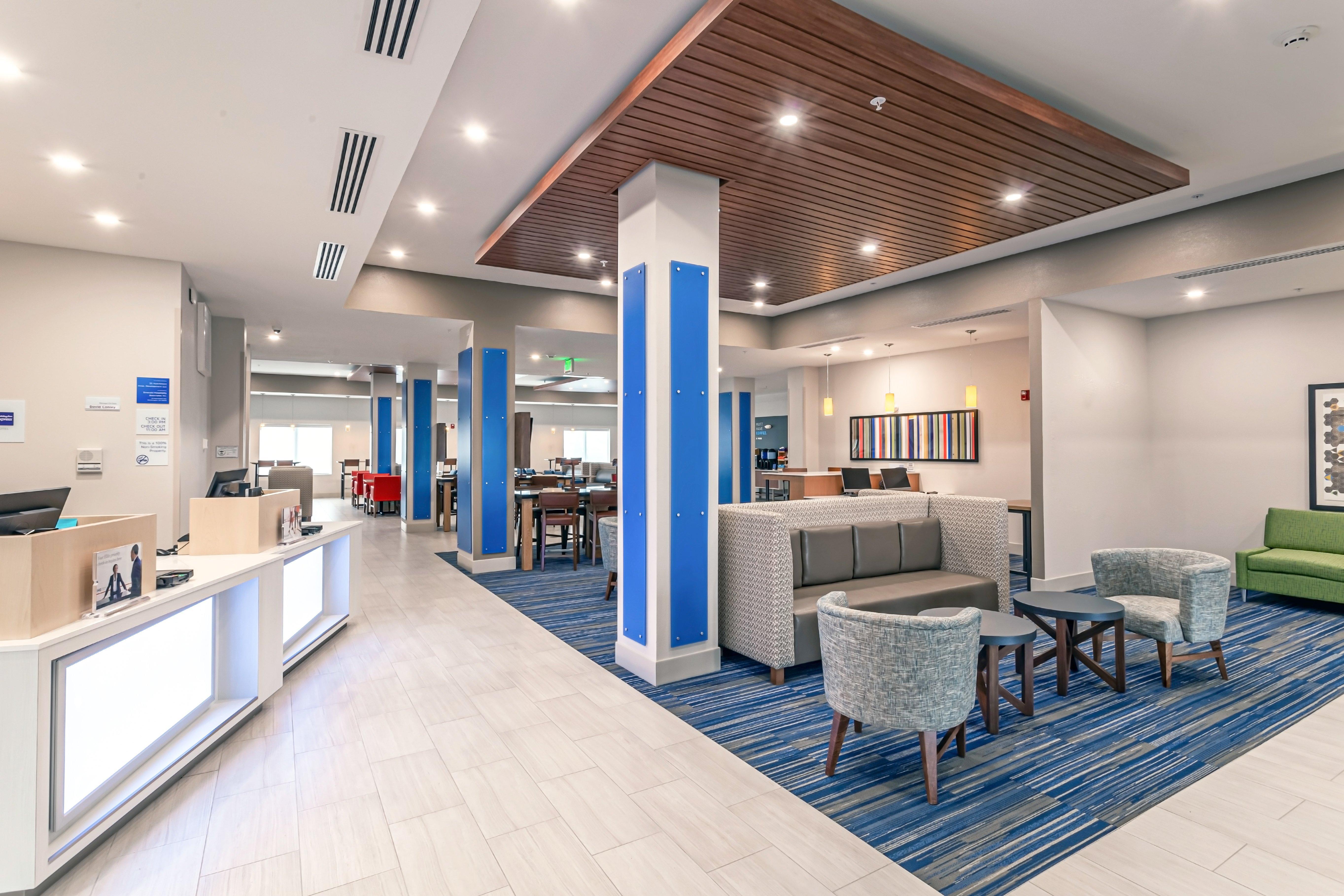 Holiday Inn Express & Suites - Columbus - Worthington By Ihg Kültér fotó