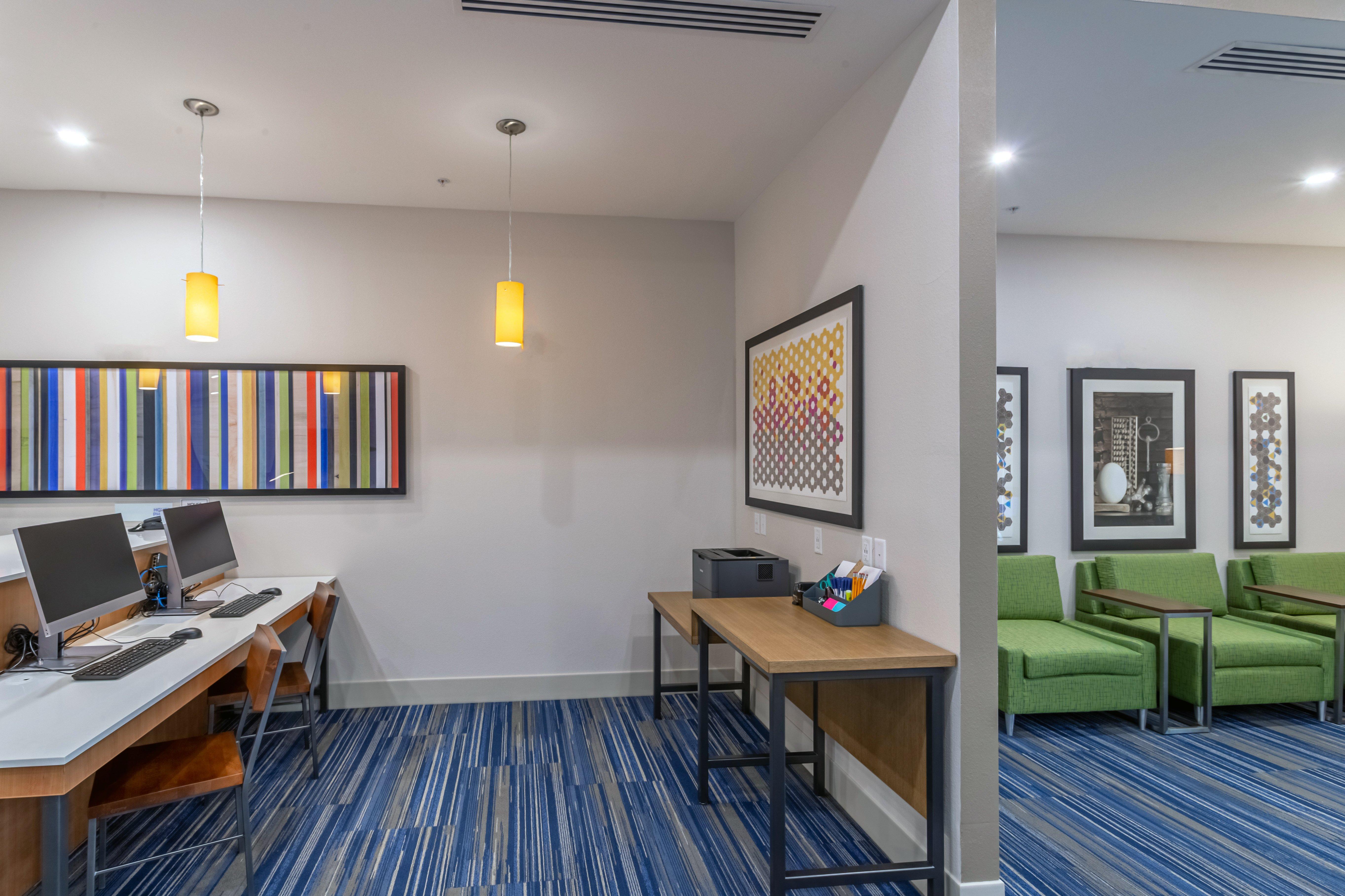 Holiday Inn Express & Suites - Columbus - Worthington By Ihg Kültér fotó